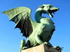 de beroemde drakenbrug in Ljubljana
